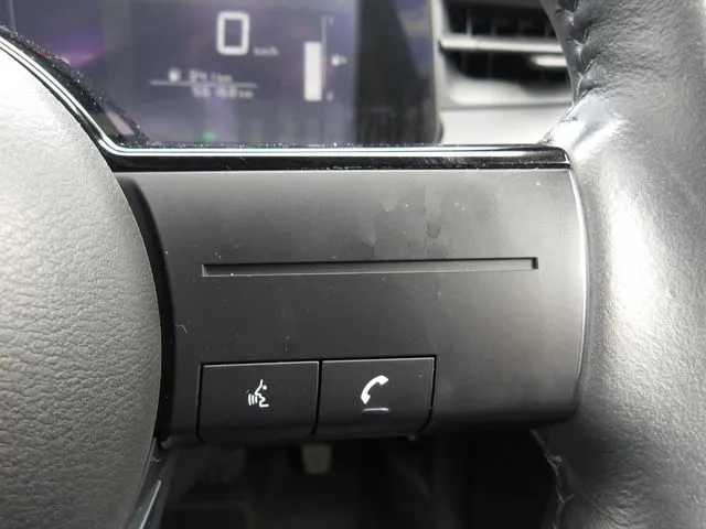 ニッサン ノート 4WD