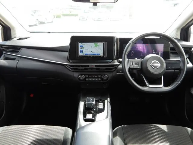 ニッサン ノート 4WD