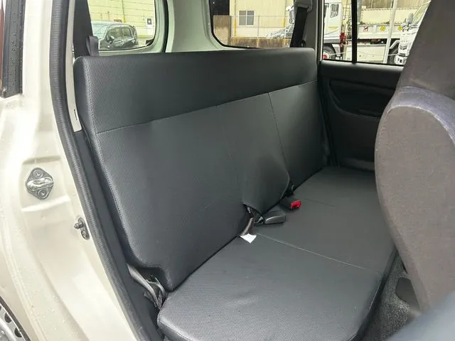 プロボックスバン　２ＷＤ（トヨタ）の車両写真