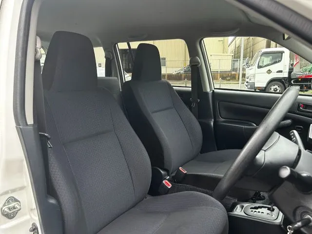 プロボックスバン　２ＷＤ（トヨタ）の車両写真