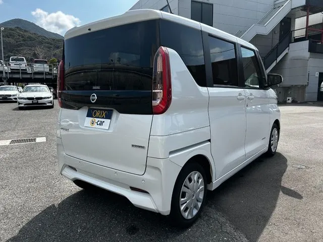 ルークス(ニッサン)の車両写真