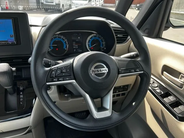 ルークス(ニッサン)の車両写真