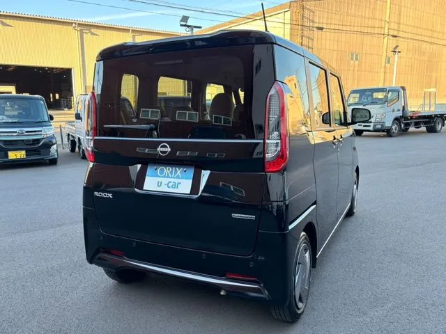 ルークス（ニッサン）の車両写真