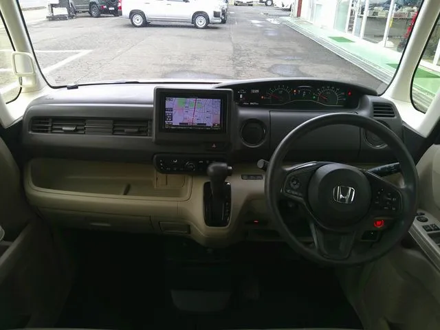 Ｎ　ＢＯＸ　４ＷＤ（ホンダ）の車両写真