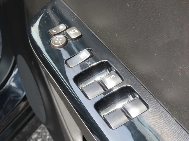 アルト ワークス 4WD(スズキ)の車両写真