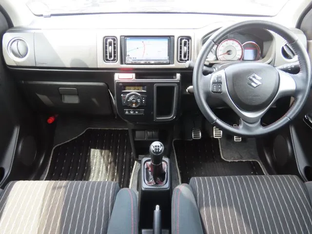 アルト ワークス 4WD(スズキ)の車両写真