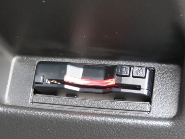 アルト ワークス 4WD(スズキ)の車両写真