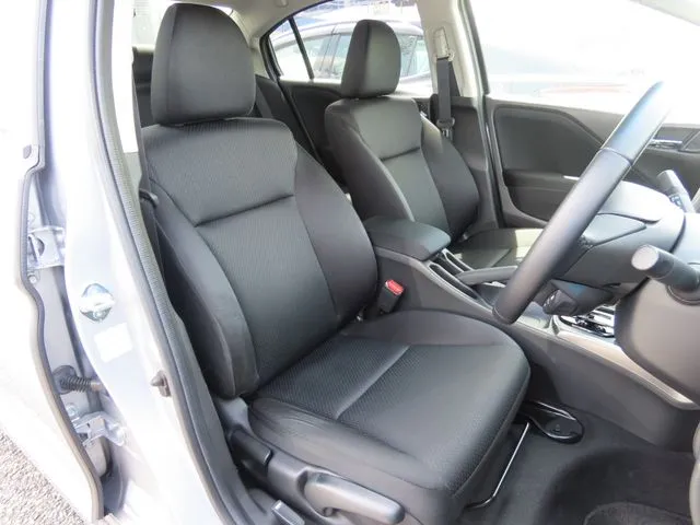 グレイス　ハイブリッド（ホンダ）の車両写真