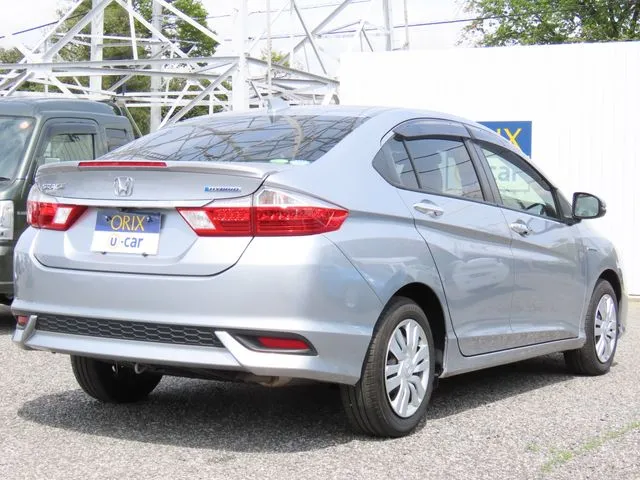 グレイス　ハイブリッド（ホンダ）の車両写真