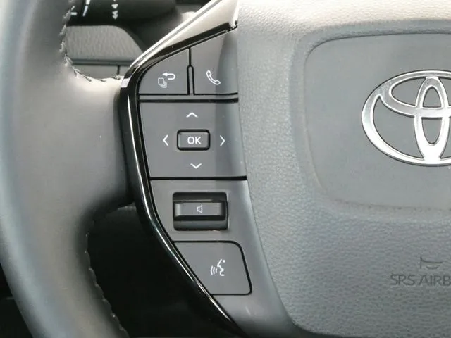 プリウス（トヨタ）の車両写真