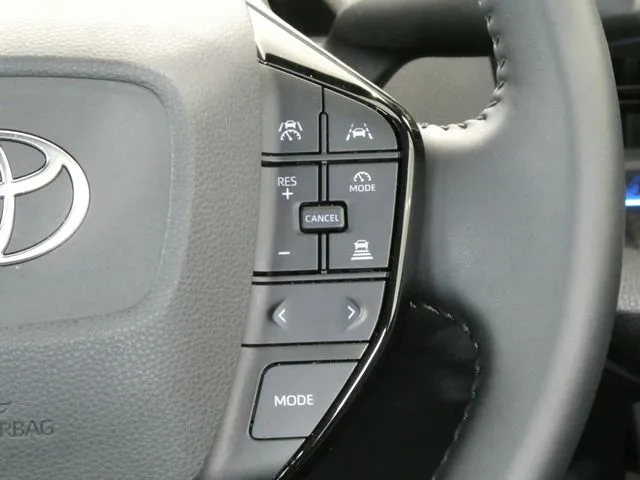 プリウス（トヨタ）の車両写真