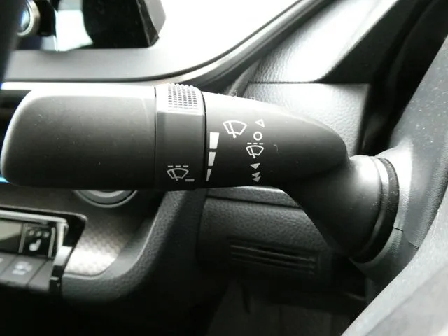 プリウス（トヨタ）の車両写真