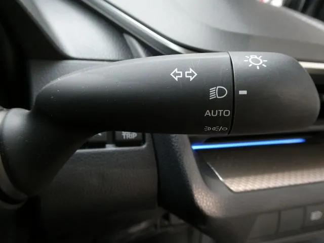 プリウス（トヨタ）の車両写真