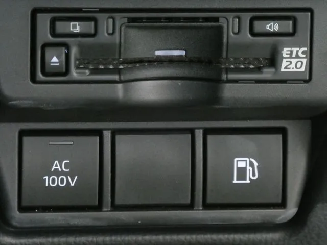 プリウス（トヨタ）の車両写真