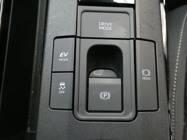 プリウス（トヨタ）の車両写真