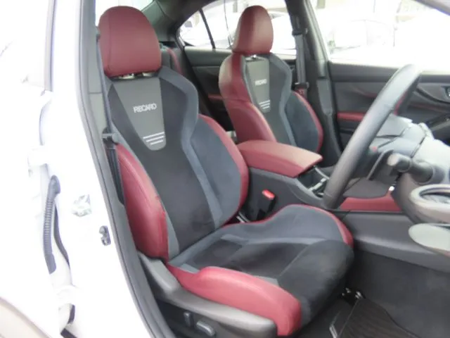 WRX S4(スバル)の車両写真