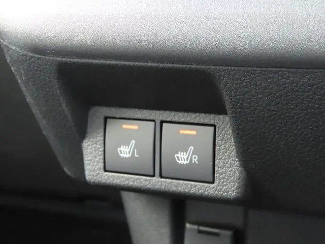 ムーヴ キャンバス(ダイハツ)の車両写真