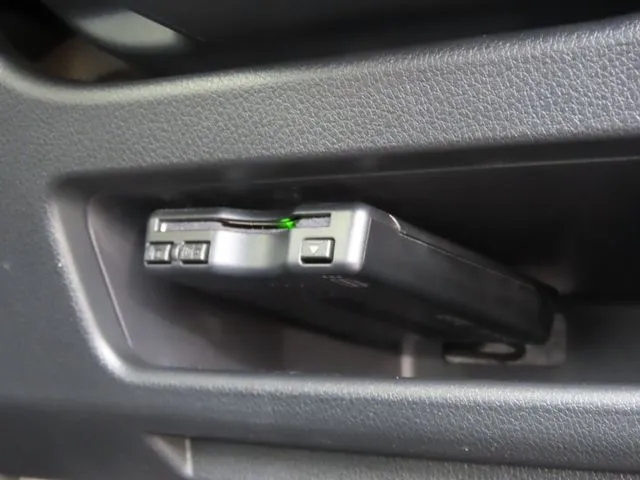 ムーヴ キャンバス(ダイハツ)の車両写真