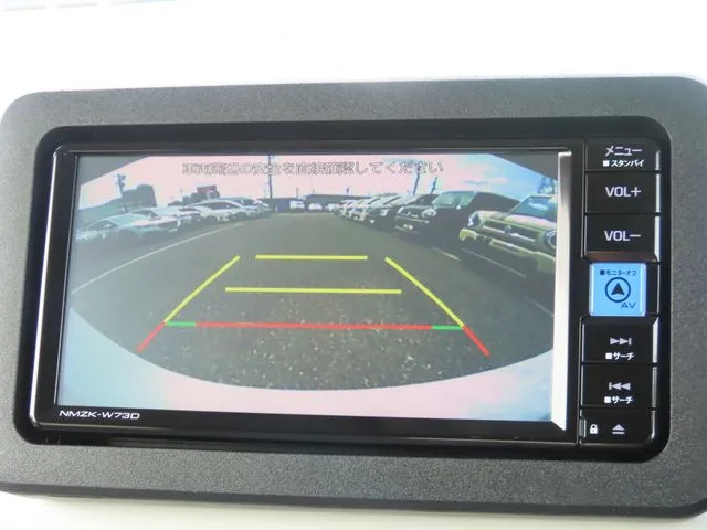 ムーヴ キャンバス(ダイハツ)の車両写真