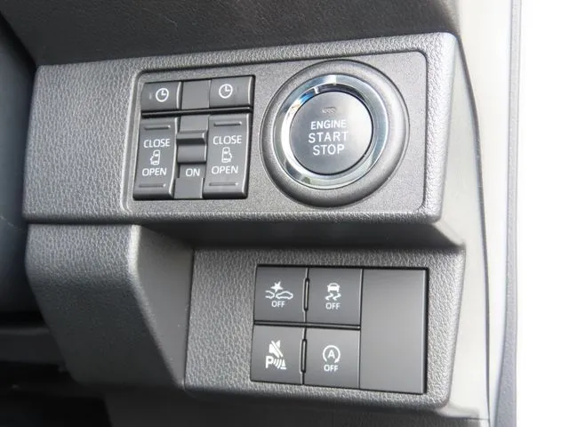 ムーヴ キャンバス(ダイハツ)の車両写真