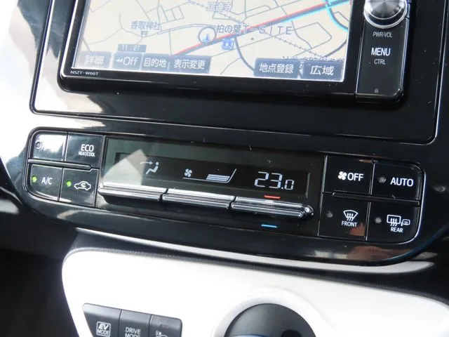 プリウス(トヨタ)の車両写真