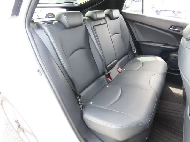 プリウス(トヨタ)の車両写真