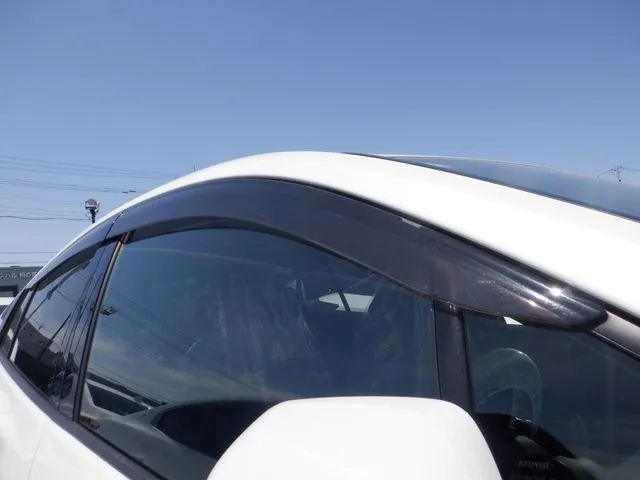 プリウス(トヨタ)の車両写真