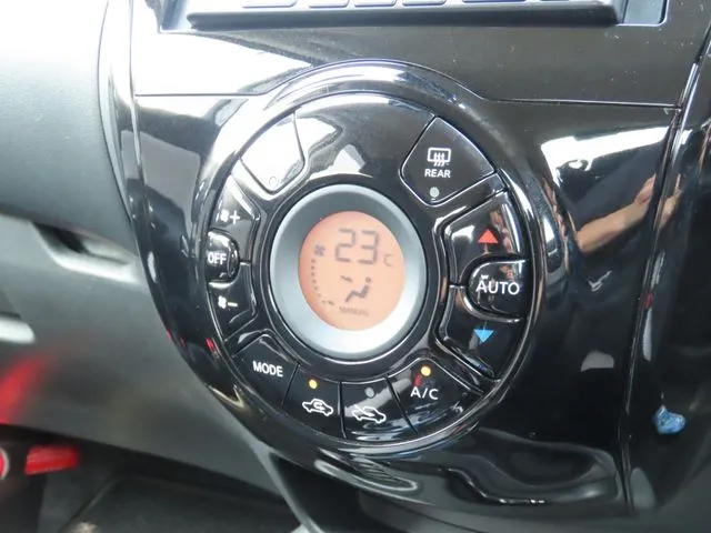 ノート（ニッサン）の車両写真