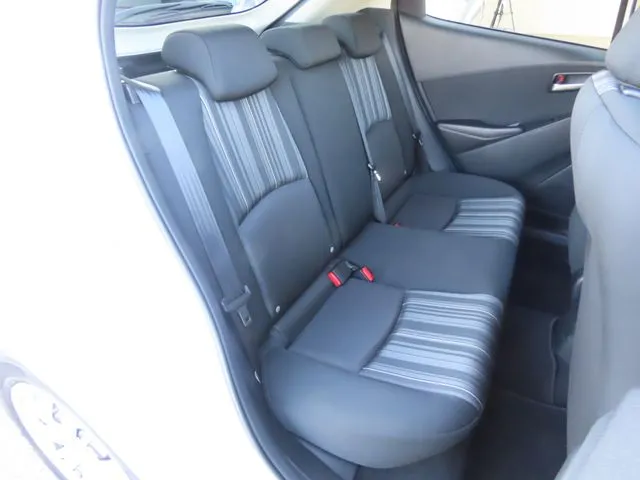 ＭＡＺＤＡ２（マツダ）の車両写真