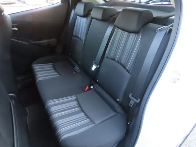 ＭＡＺＤＡ２（マツダ）の車両写真