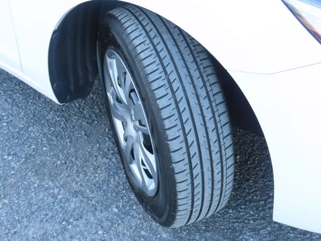 ＭＡＺＤＡ２（マツダ）の車両写真