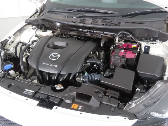 ＭＡＺＤＡ２（マツダ）の車両写真