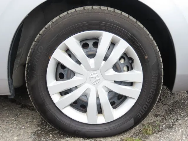 フィット　ｅ：ＨＥＶ（ホンダ）の車両写真