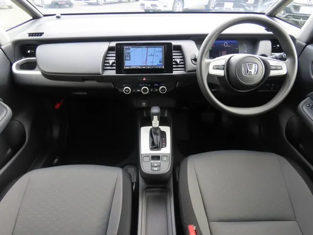 フィット　ｅ：ＨＥＶ（ホンダ）の車両写真