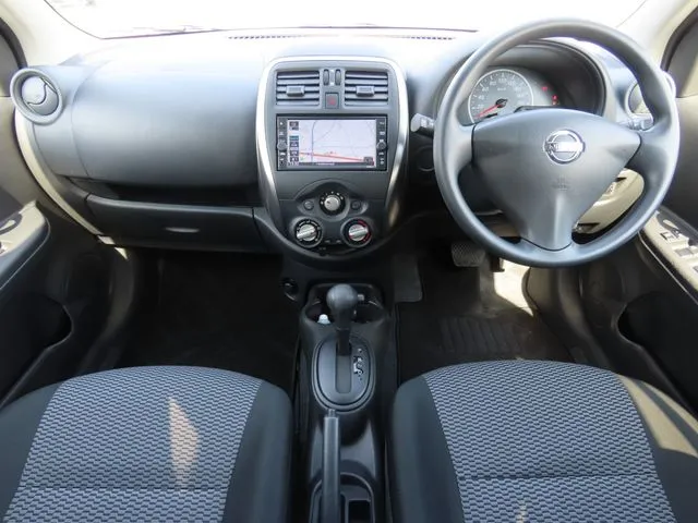 マーチ（ニッサン）の車両写真