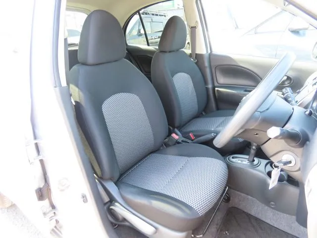 マーチ（ニッサン）の車両写真