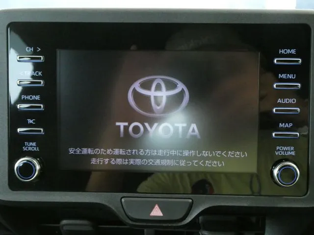 ヤリス　ハイブリッド（トヨタ）の車両写真