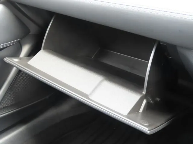 ＭＡＺＤＡ６　セダン（マツダ）の車両写真