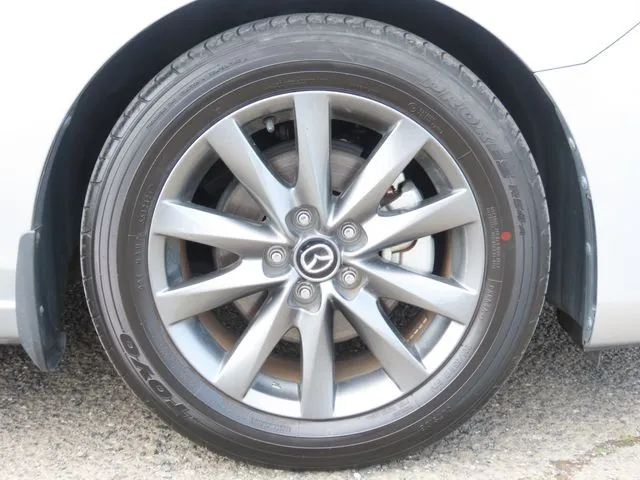 ＭＡＺＤＡ６　セダン（マツダ）の車両写真