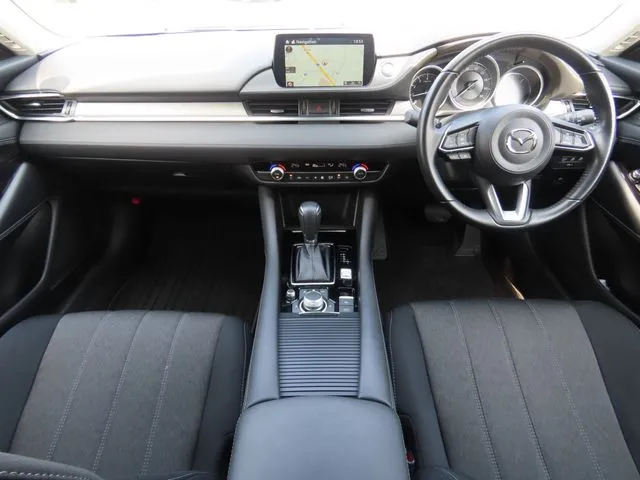 ＭＡＺＤＡ６　セダン（マツダ）の車両写真