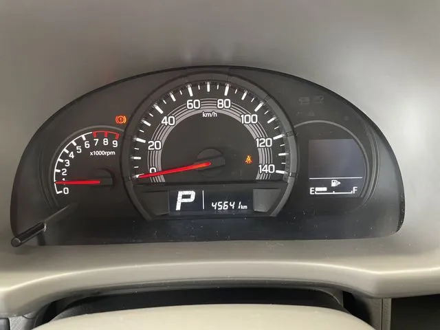 エブリイバン（スズキ）の車両写真