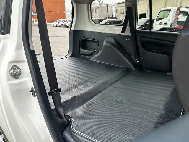 プロボックスバン　２ＷＤ（トヨタ）の車両写真