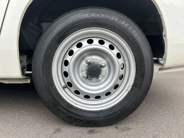 プロボックスバン　２ＷＤ（トヨタ）の車両写真
