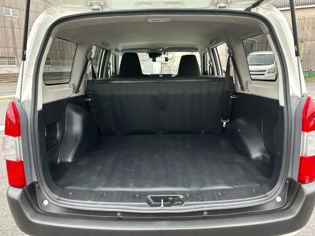 プロボックスバン　２ＷＤ（トヨタ）の車両写真