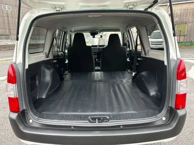 プロボックスバン　２ＷＤ（トヨタ）の車両写真