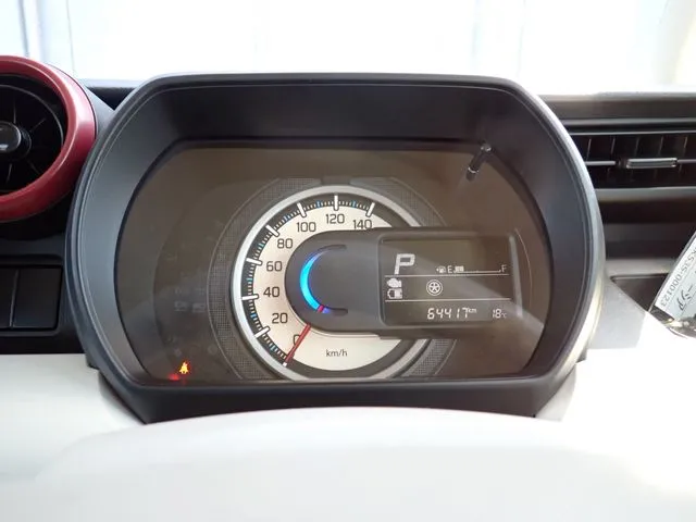 スペーシア（スズキ）の車両写真