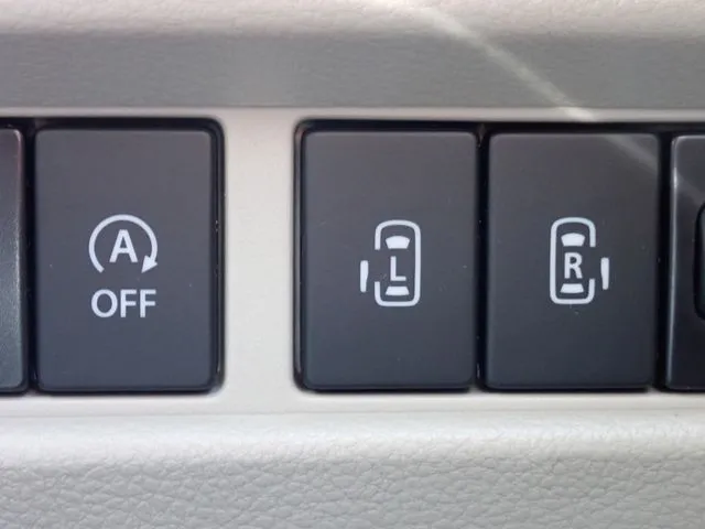 スペーシア（スズキ）の車両写真