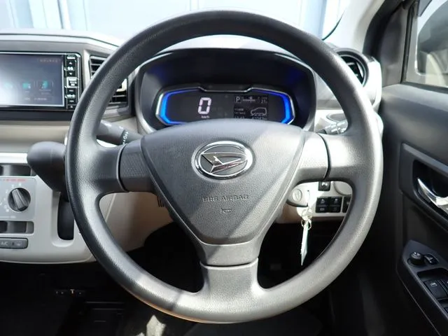 ミラ イース(ダイハツ)の車両写真