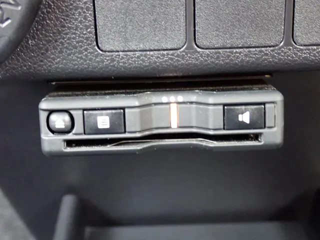 ミラ イース(ダイハツ)の車両写真