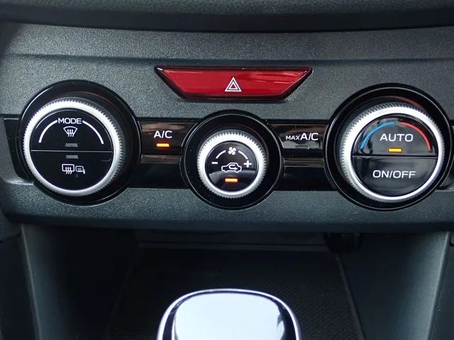 スバル インプレッサG4
